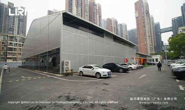 篮球场雨棚背面图