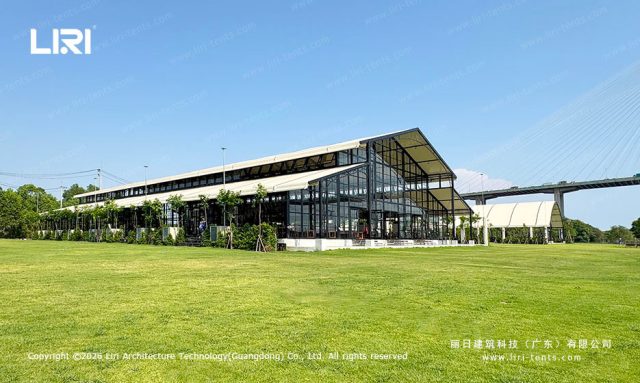 铝合金橘园篷房草坪侧景实拍
