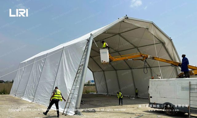 民用机场飞机篷侧面图