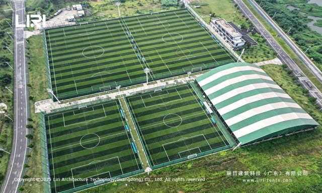 室内足球场篷房图片