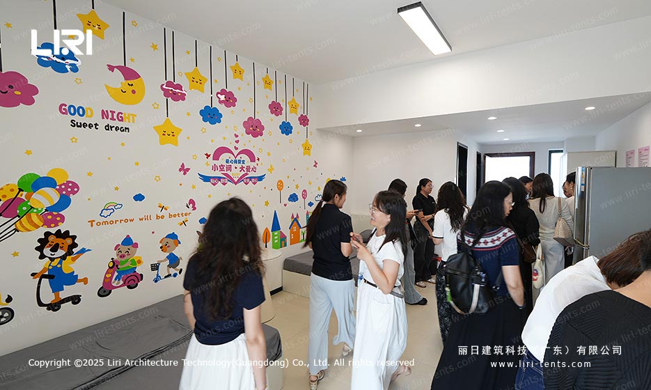 珠海市总工会女职委代表参观爱心妈妈小屋