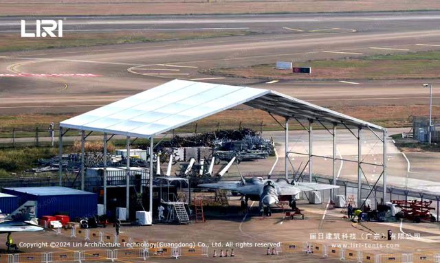 铝基机篷用于飞机日常检修维护