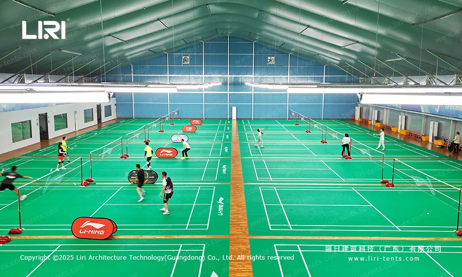 羽毛球馆篷房内景图