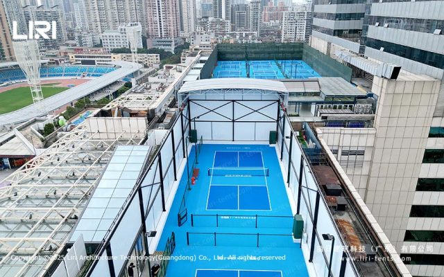 匹克球电动伸缩顶棚航拍图
